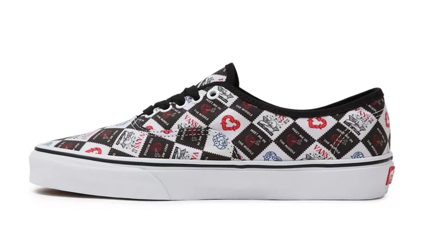 Vans Love Letters Authentic Black 4 Vans Love Letters Authentic Black - Image 2
